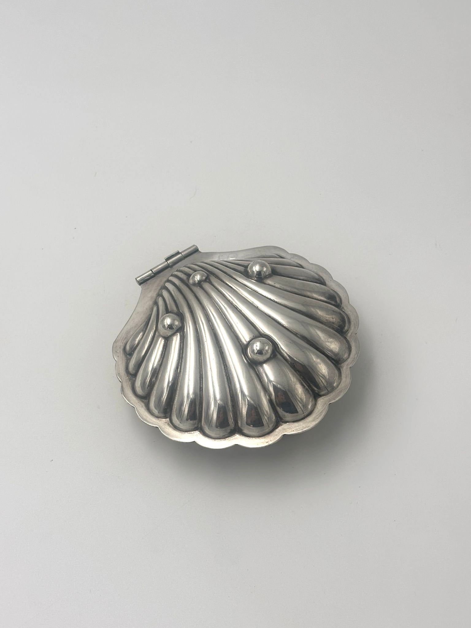 Butter Shell Silverplated